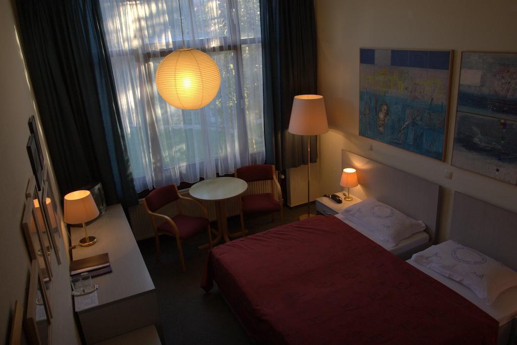 Berlin Art Hotel Gyumri Room photo